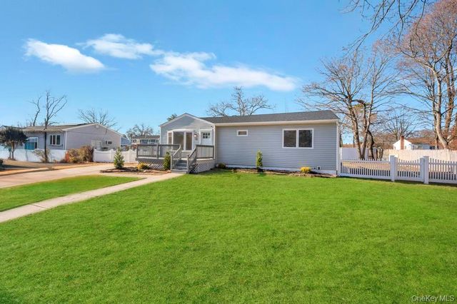 18 S 28th Street, Wyandanch, NY 11798