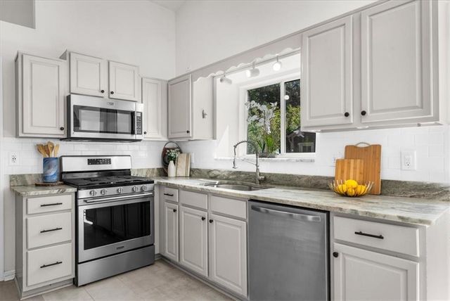 4209 Harris Ridge Court, Roswell, GA 30076