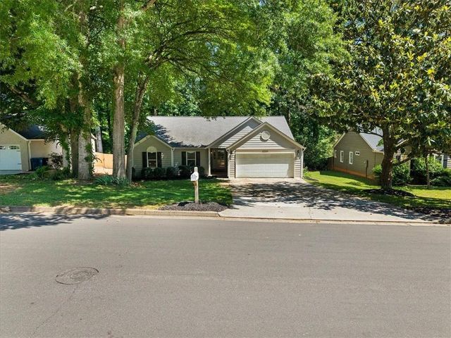 4209 Harris Ridge Court, Roswell, GA 30076