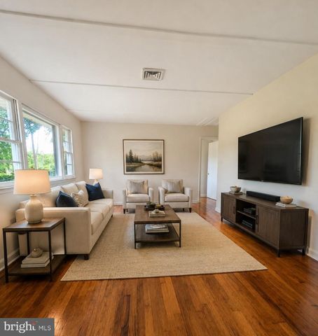 8614 LINTON HALL RD, Bristow, VA 20136