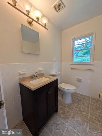 8614 LINTON HALL RD, Bristow, VA 20136