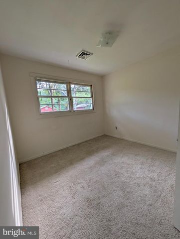 8614 LINTON HALL RD, Bristow, VA 20136