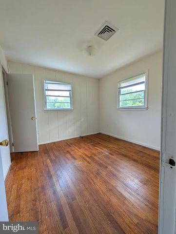 8614 LINTON HALL RD, Bristow, VA 20136