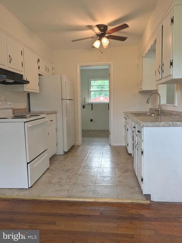 8614 LINTON HALL RD, Bristow, VA 20136