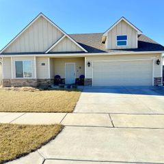 415 Sweetwater Rd, Maize, KS 67101
