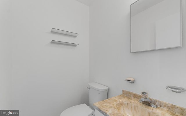 21 HOLLAND HILL CT, Catonsville, MD 21228