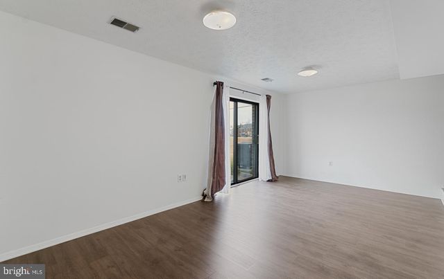 21 HOLLAND HILL CT, Catonsville, MD 21228