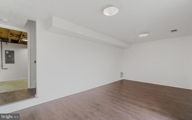 21 HOLLAND HILL CT, Catonsville, MD 21228