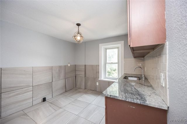 1023 15th Street, Niagara Falls, NY 14301