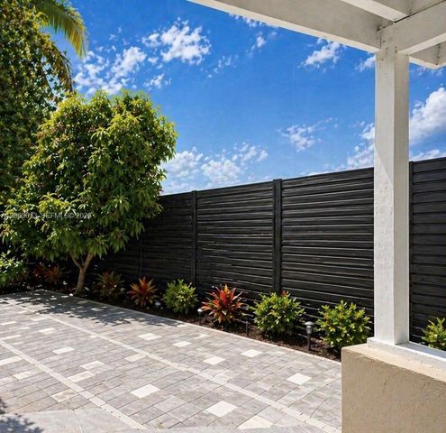 135 NW 68th St, Miami, FL 33150