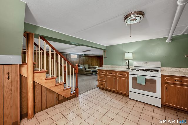 17 Layton Street, West Hartford, CT 06110