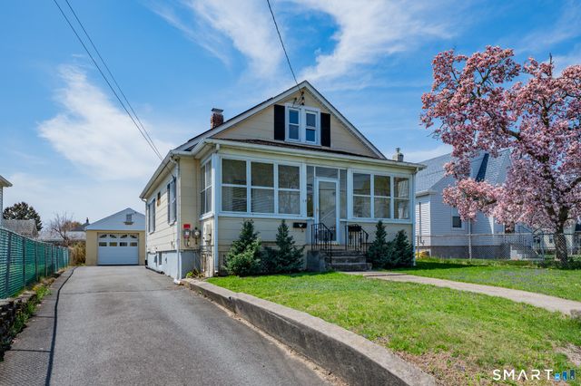 17 Layton Street, West Hartford, CT 06110