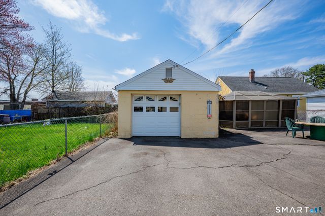 17 Layton Street, West Hartford, CT 06110