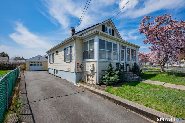 17 Layton Street, West Hartford, CT 06110