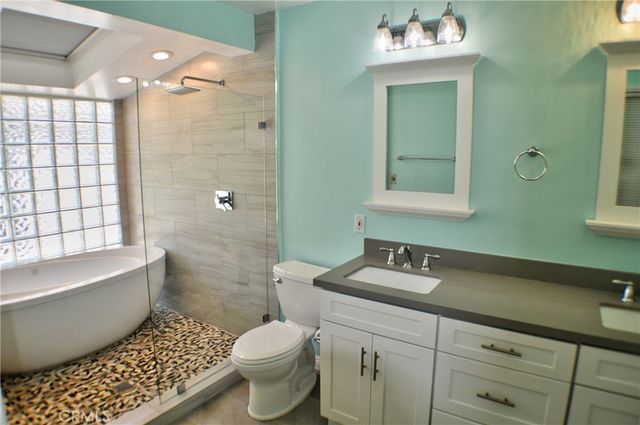 123 Avenida Valencia W, San Clemente, CA 92672