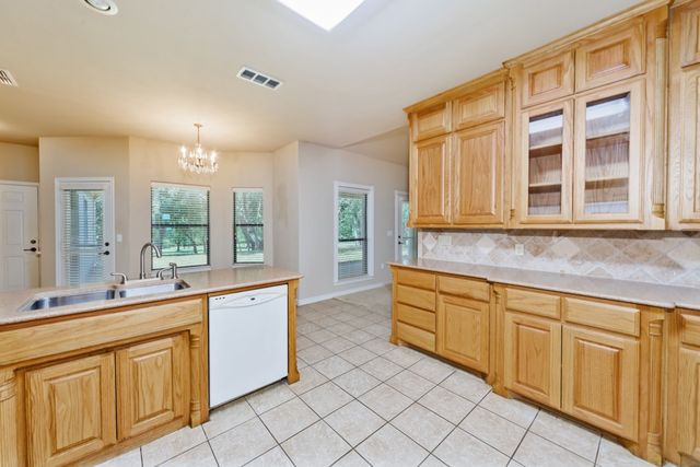 547 FM 677 N, St Jo, TX 76265