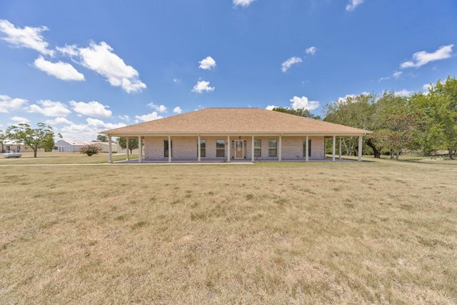 547 FM 677 N, St Jo, TX 76265