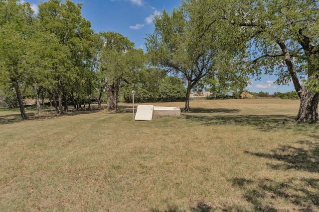 547 FM 677 N, St Jo, TX 76265