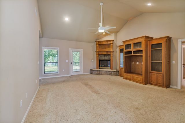 547 FM 677 N, St Jo, TX 76265