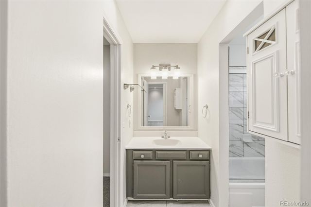 3873 S Fraser Street, Aurora, CO 80014