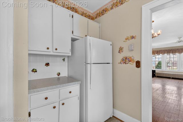 86 Oakdale Boulevard, Pleasant Ridge, MI 48069