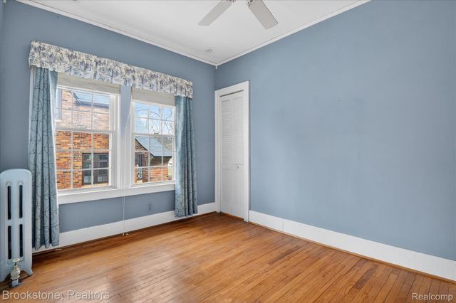 86 Oakdale Boulevard, Pleasant Ridge, MI 48069