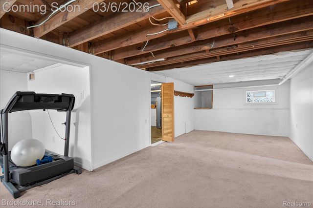 86 Oakdale Boulevard, Pleasant Ridge, MI 48069