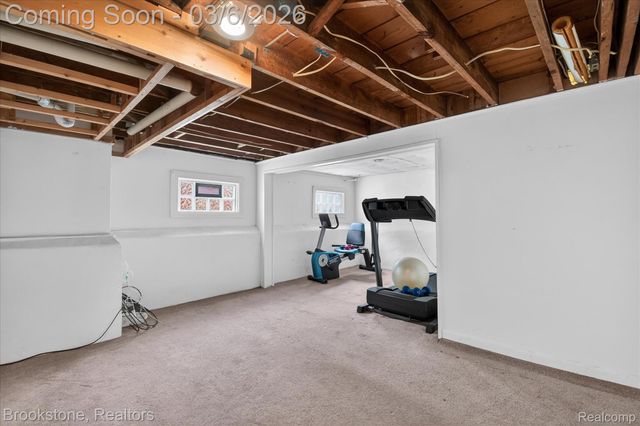 86 Oakdale Boulevard, Pleasant Ridge, MI 48069