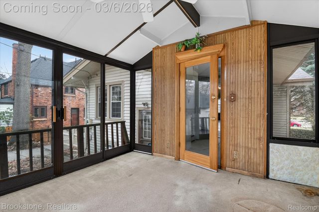 86 Oakdale Boulevard, Pleasant Ridge, MI 48069