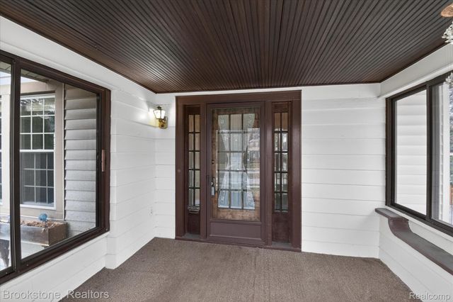 86 Oakdale Boulevard, Pleasant Ridge, MI 48069