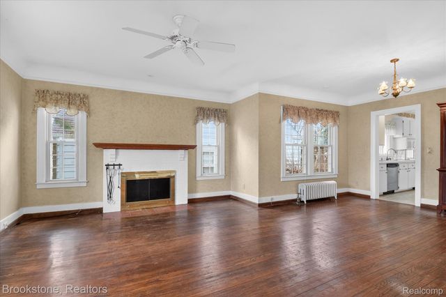 86 Oakdale Boulevard, Pleasant Ridge, MI 48069