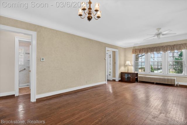 86 Oakdale Boulevard, Pleasant Ridge, MI 48069