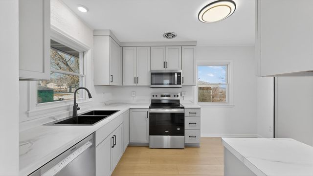 2206 1st Avenue SW, Rochester, MN 55902