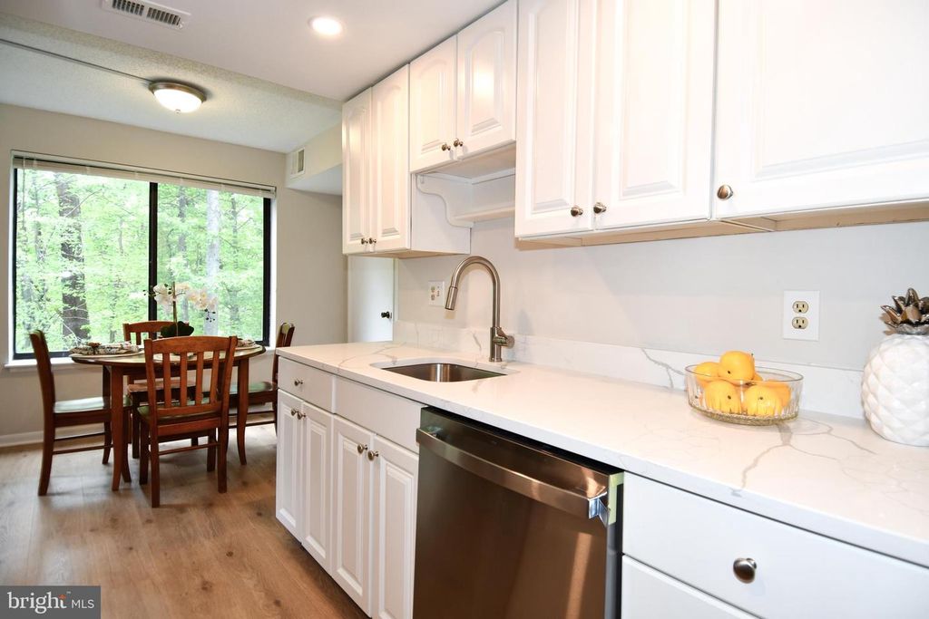 Image 1 of property listing at 15300 BEAVERBROOK CT #88-2H, Silver Spring, MD 20906
