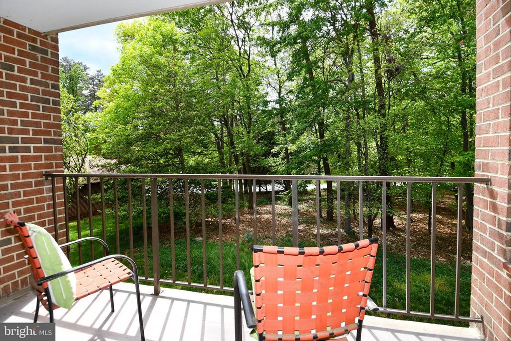 Image 22 of property listing at 15300 BEAVERBROOK CT #88-2H, Silver Spring, MD 20906