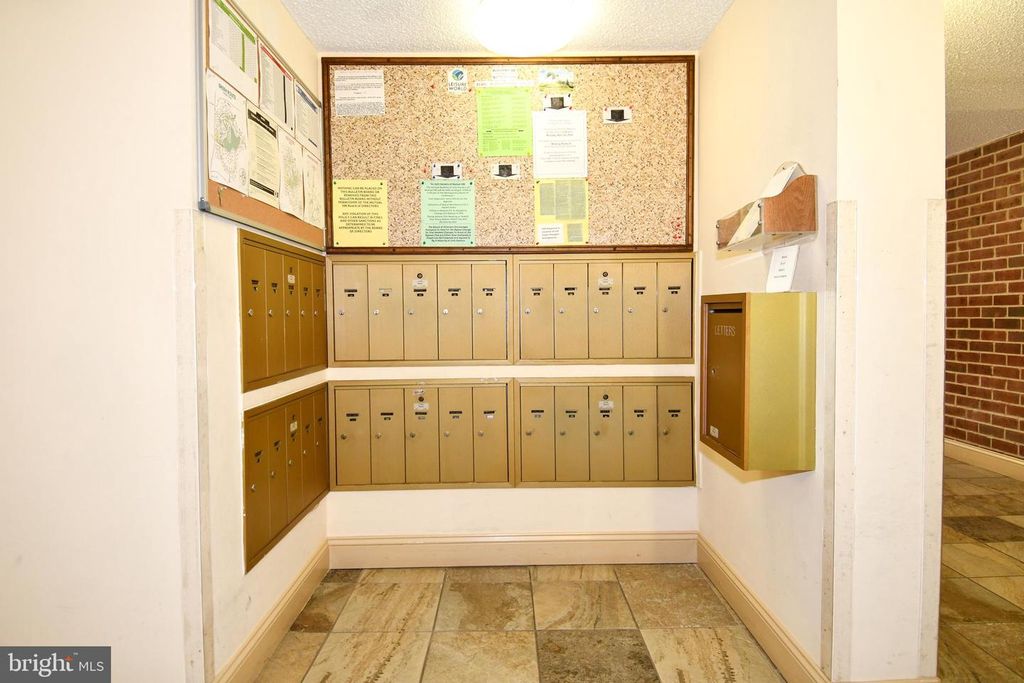 Image 24 of property listing at 15300 BEAVERBROOK CT #88-2H, Silver Spring, MD 20906