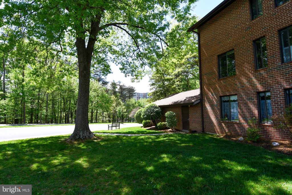 Image 25 of property listing at 15300 BEAVERBROOK CT #88-2H, Silver Spring, MD 20906