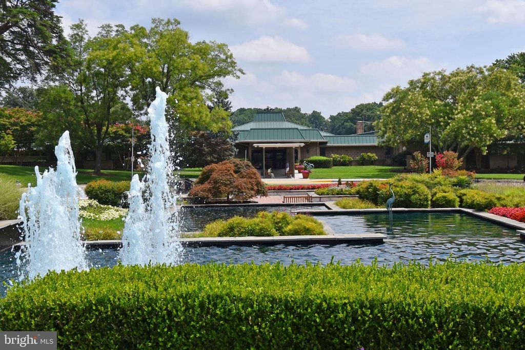 Image 28 of property listing at 15300 BEAVERBROOK CT #88-2H, Silver Spring, MD 20906