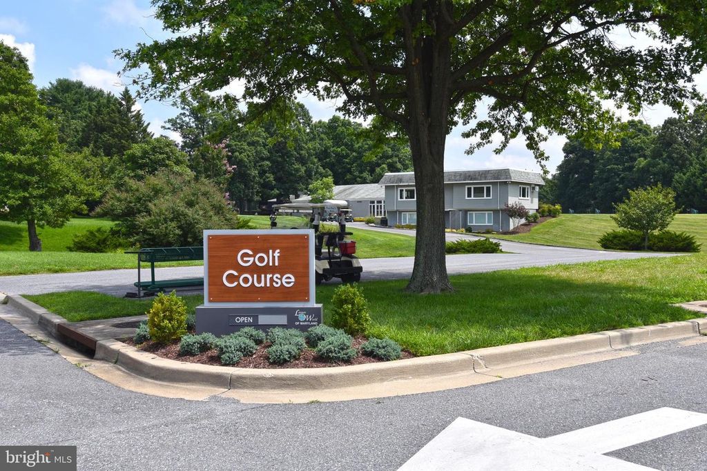 Image 31 of property listing at 15300 BEAVERBROOK CT #88-2H, Silver Spring, MD 20906