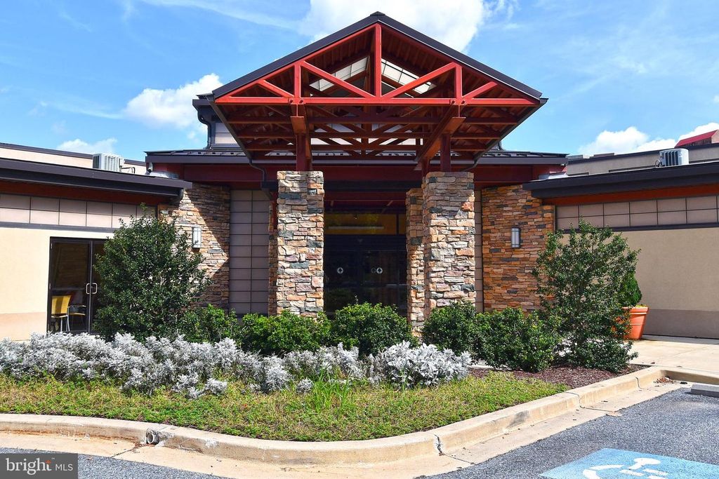 Image 34 of property listing at 15300 BEAVERBROOK CT #88-2H, Silver Spring, MD 20906
