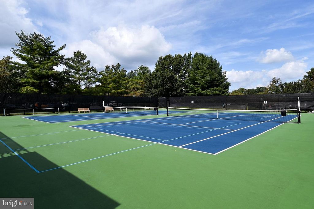 Image 38 of property listing at 15300 BEAVERBROOK CT #88-2H, Silver Spring, MD 20906