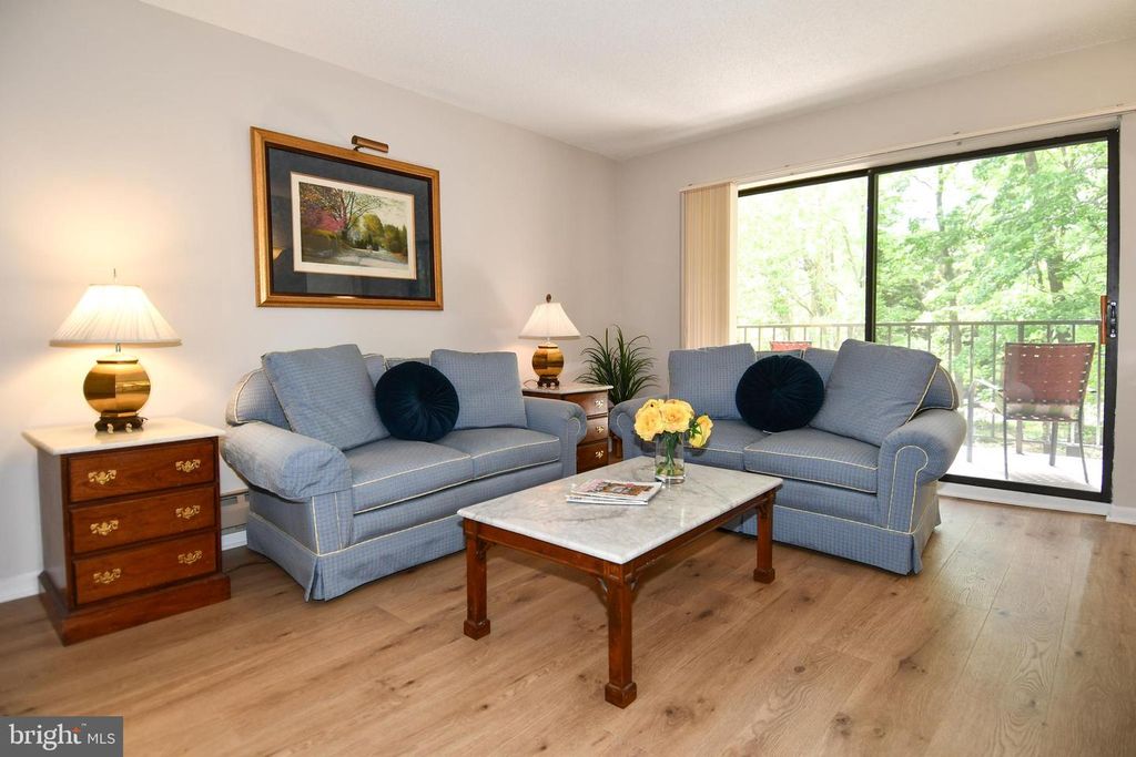 Image 9 of property listing at 15300 BEAVERBROOK CT #88-2H, Silver Spring, MD 20906