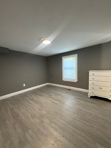 21 Washington Ave 1, Natick, MA 01760