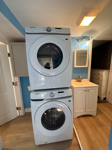 21 Washington Ave 1, Natick, MA 01760