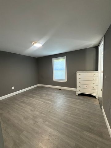 21 Washington Ave 1, Natick, MA 01760