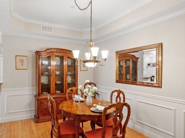 350 Greene Street 102, North Andover, MA 01845