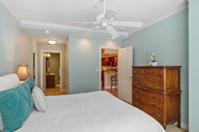 350 Greene Street 102, North Andover, MA 01845