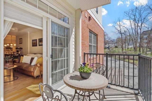 350 Greene Street 102, North Andover, MA 01845