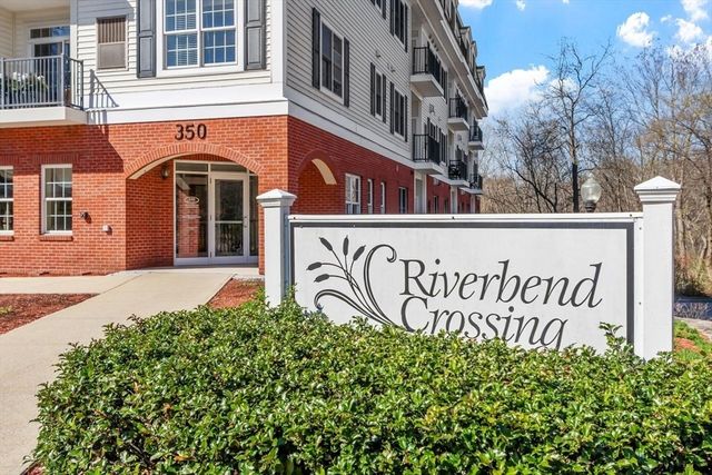 350 Greene Street 102, North Andover, MA 01845