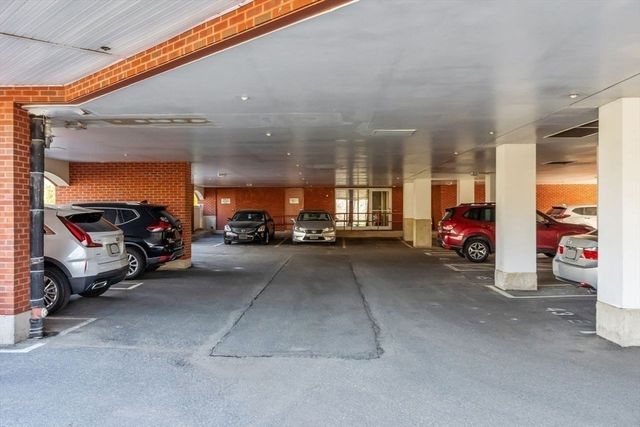 350 Greene Street 102, North Andover, MA 01845